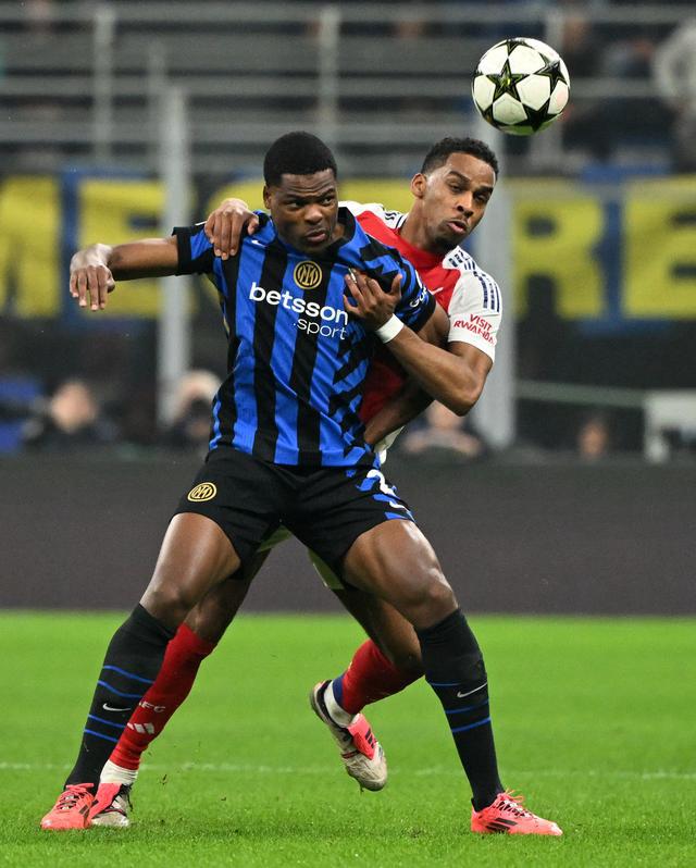 包含米兰体育：太阳队新赛季：梅图表示将提升篮板球保护的词条