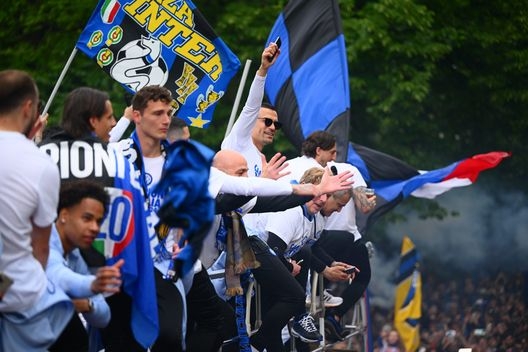 关于米兰体育:球迷与运动员的桥梁：活动的互动性的信息