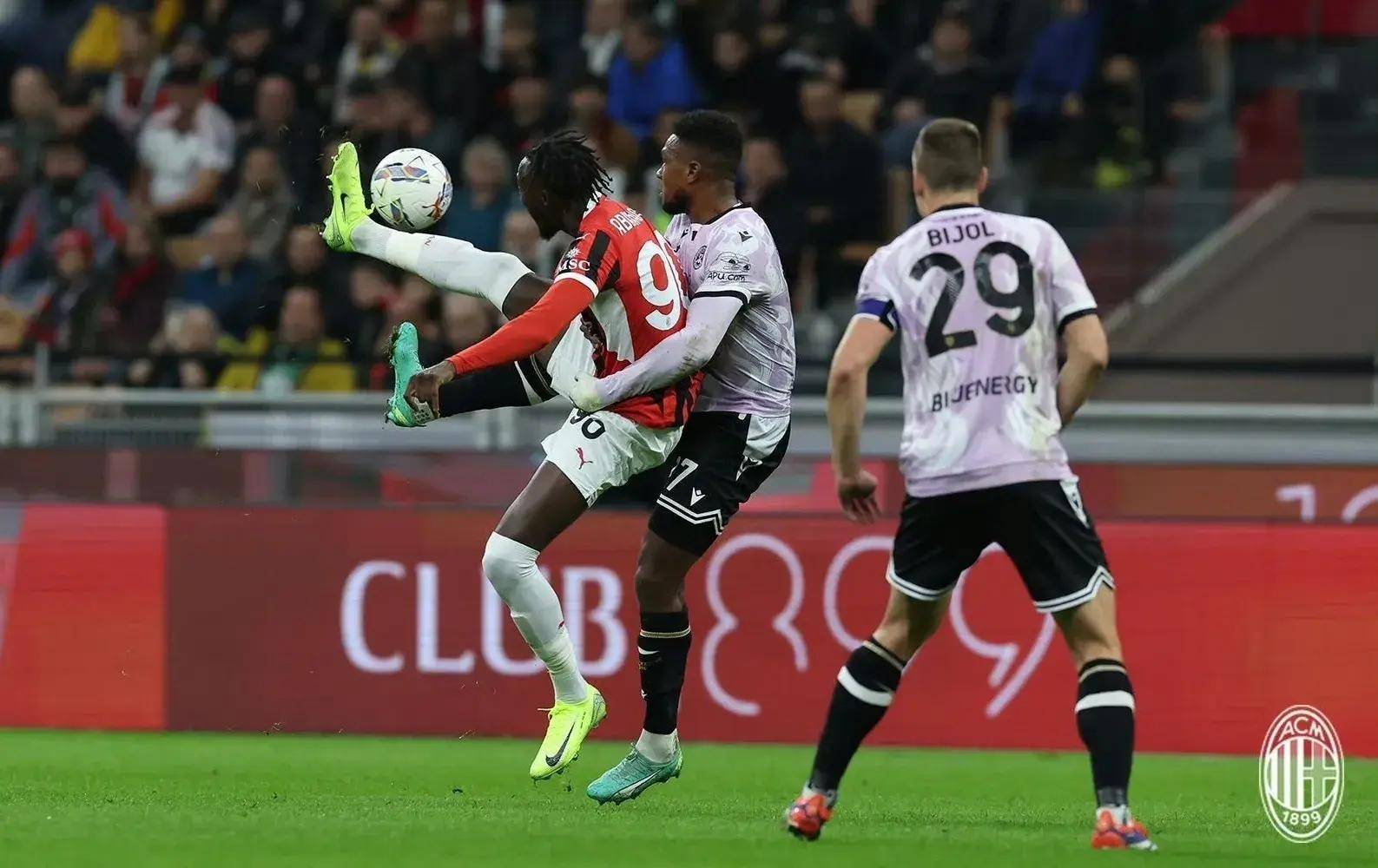 包含米兰体育:凯尔特人队季前赛:布莱恩特展现内线技巧,争夺轮换位置的词条 包含米兰体育:凯尔特人队季前赛:布莱恩特展现内线技巧,争夺轮换位置的词条