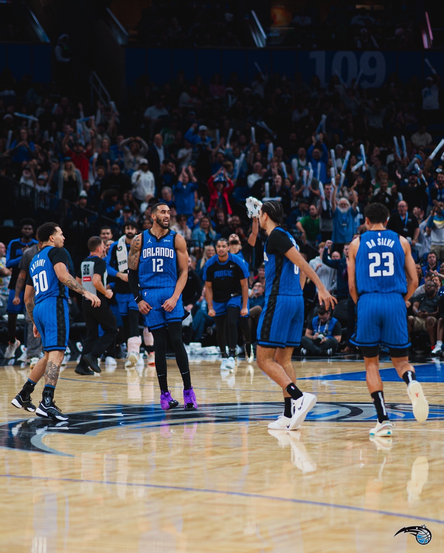 米兰体育：凯尔特人队季前赛：科内特展现篮板球能力，争夺轮换位置的简单介绍