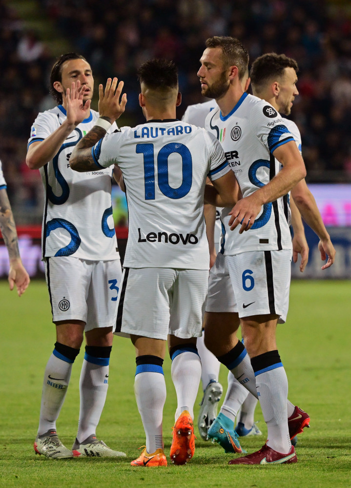 包含米兰体育:中国足球协会公信力重建:透明决策与责任担当的词条 包含米兰体育:中国足球协会公信力重建:透明决策与责任担当的词条