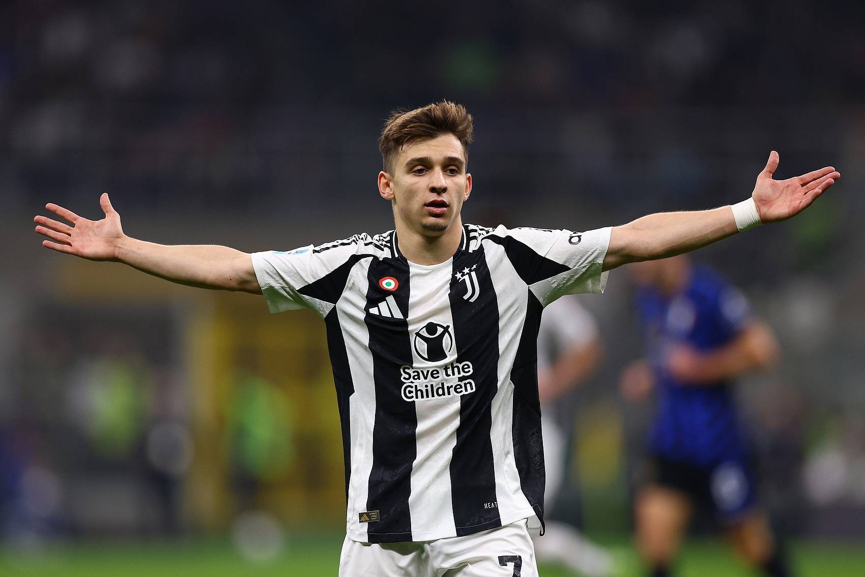 米兰体育:意甲的德比之战：激情与荣耀的碰撞的简单介绍