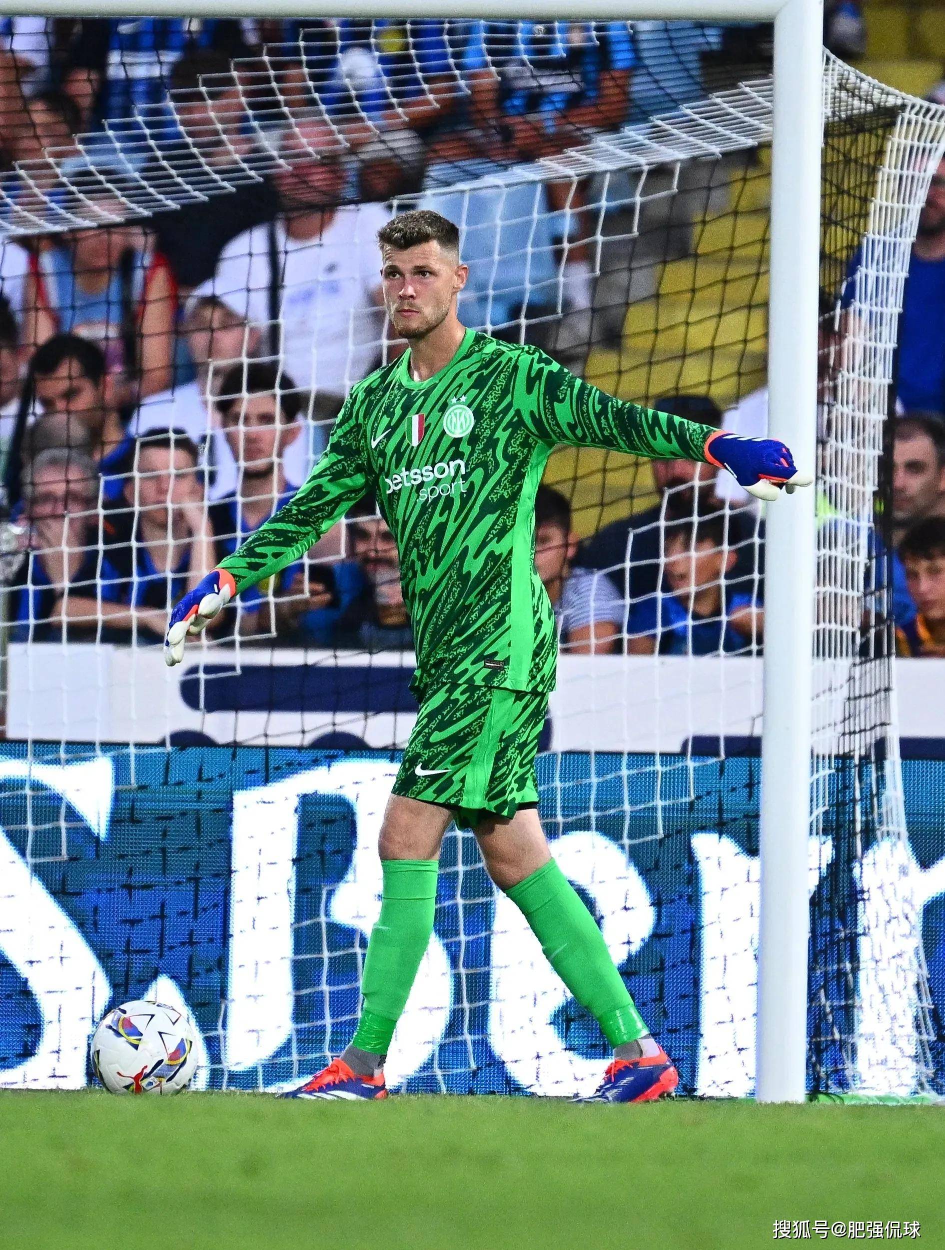 米兰体育:赛场上的文化交流:运动员如何代表自己国家的简单介绍 米兰体育:赛场上的文化交流:运动员如何代表自己国家的简单介绍