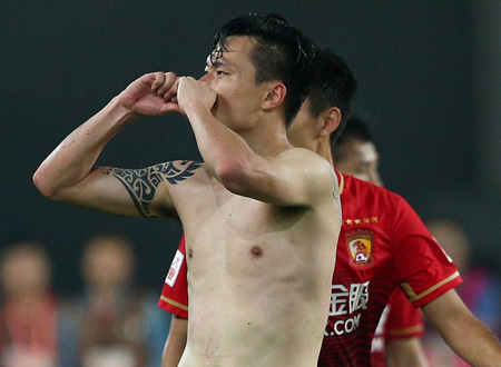 包含米兰体育:老将郜林转型解说“语出惊人”，球迷：这解说比“比赛”还精彩！的词条