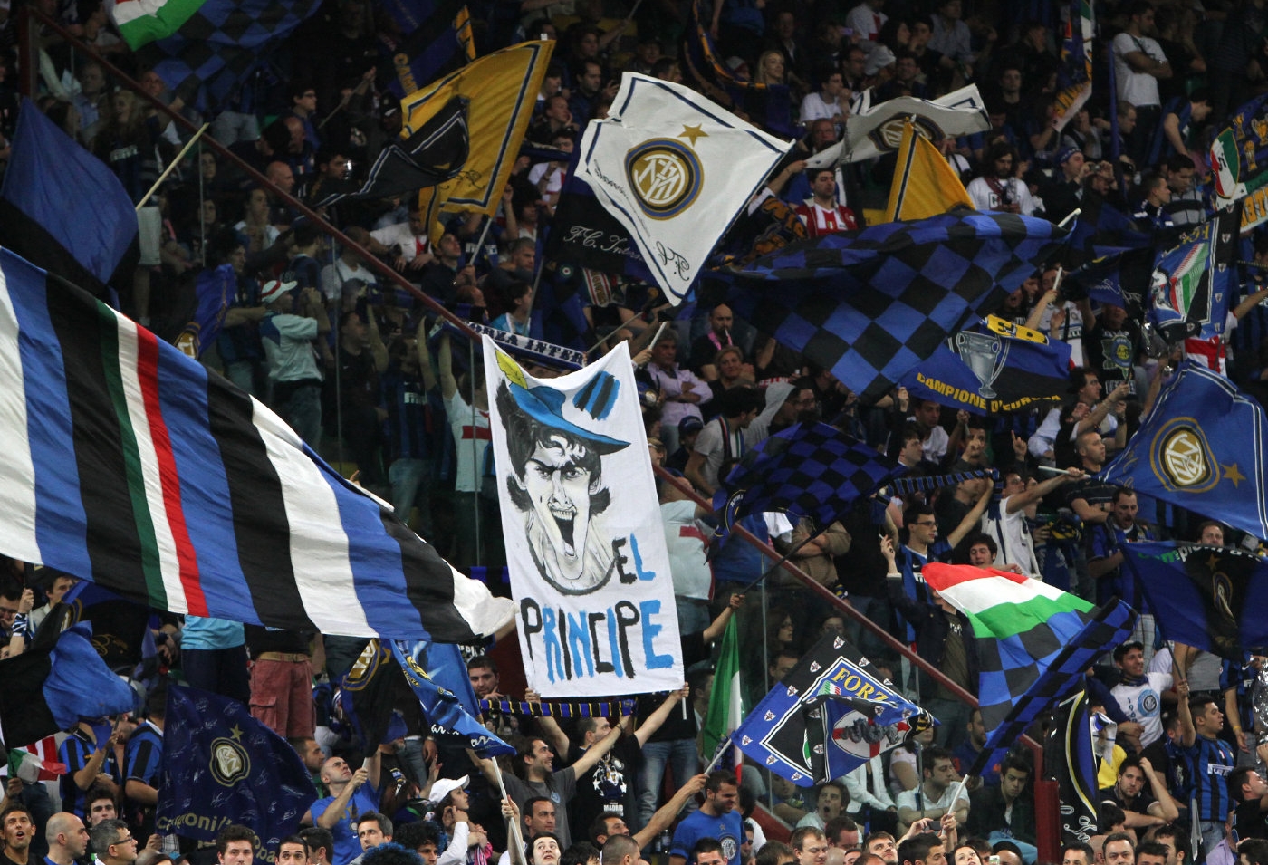 米兰体育:篮球场上的团队合作，战术与执行的结合