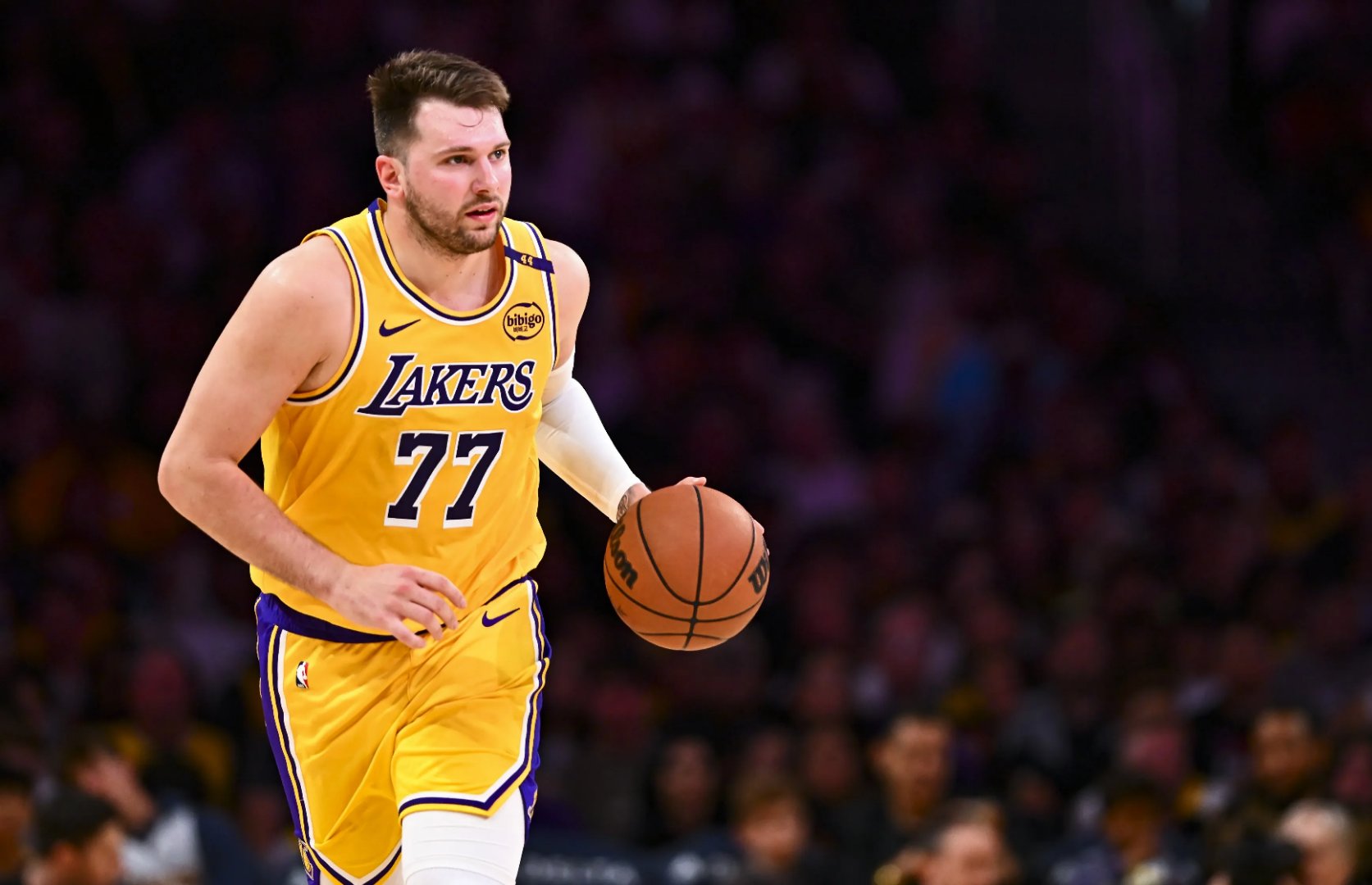 米兰体育:勇士队训练营:杰克逊-戴维斯展现运动能力,争夺轮换位置 米兰体育:勇士队训练营:杰克逊-戴维斯展现运动能力,争夺轮换位置