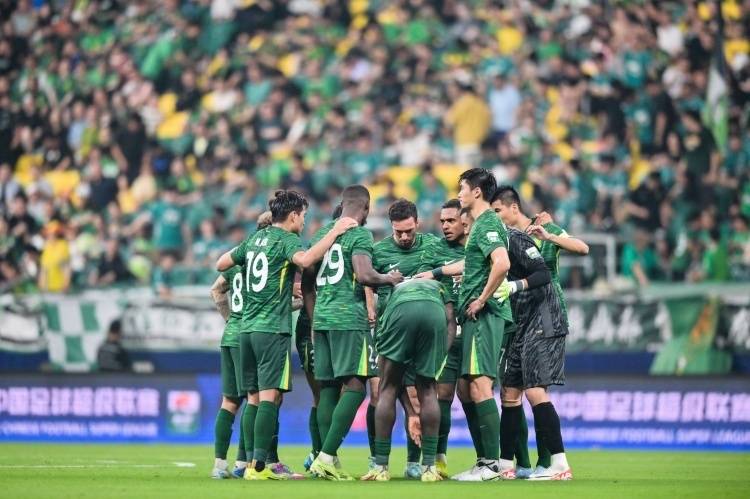 米兰体育:足协杯“冷门”迭爆，球迷：这比赛比“彩票”还刺激！的简单介绍