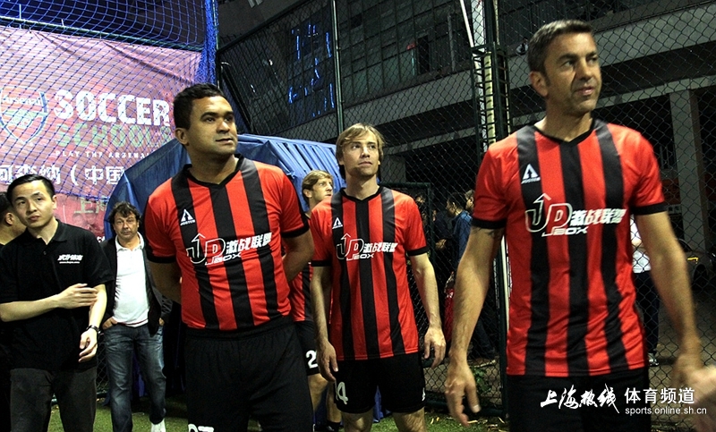 包含米兰体育:中国足球“公益足球”成“骗局”，球迷：别再“忽悠”老百姓了！的词条