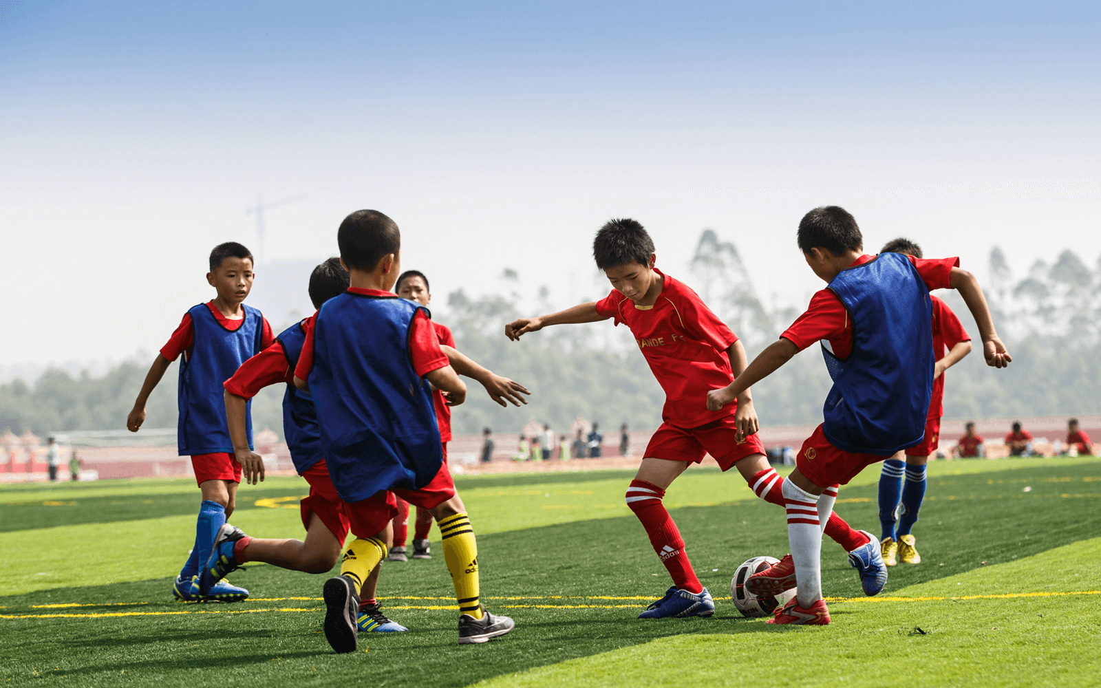 关于米兰体育:中国足球青训：注重球员文化教育，培养全面发展的人才的信息