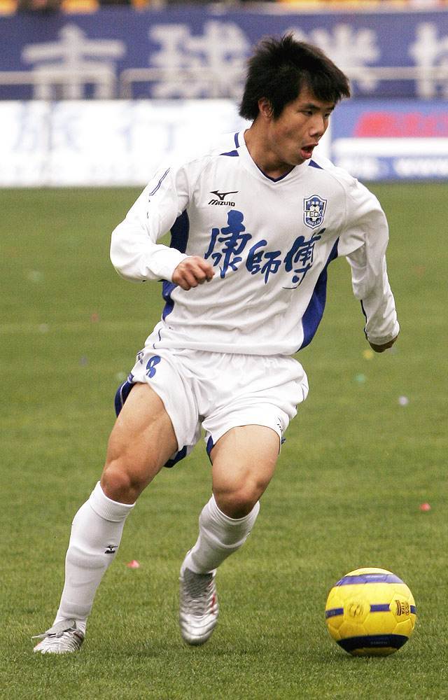 米兰体育:中国足球留洋球员职业发展支持：语言文化适应与竞技能力提升的简单介绍