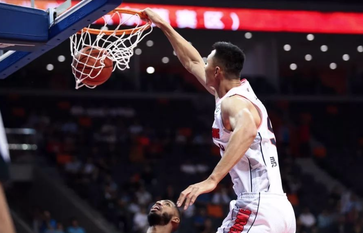 米兰体育:勇士队训练营:沙里奇展现防守意识,争夺轮换位置的简单介绍 米兰体育:勇士队训练营:沙里奇展现防守意识,争夺轮换位置的简单介绍