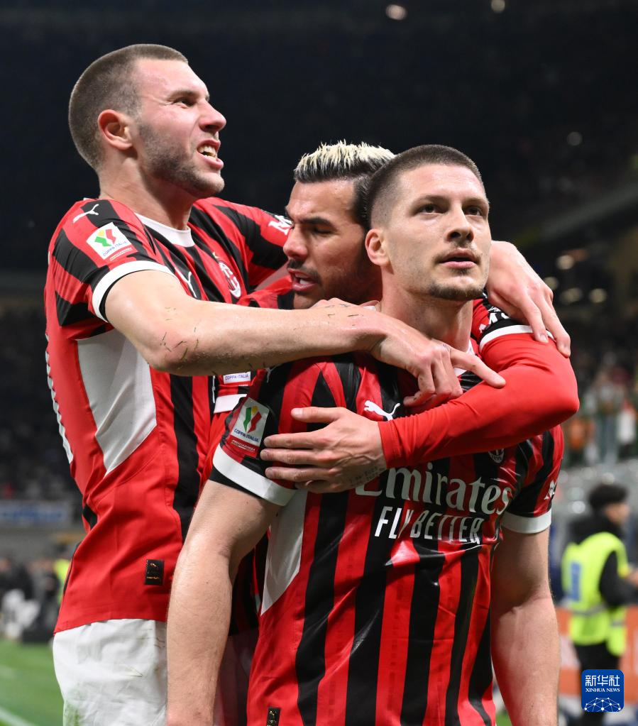 米兰体育:足协杯:八强产生,强队晋级,悬念丛生 米兰体育:足协杯:八强产生,强队晋级,悬念丛生