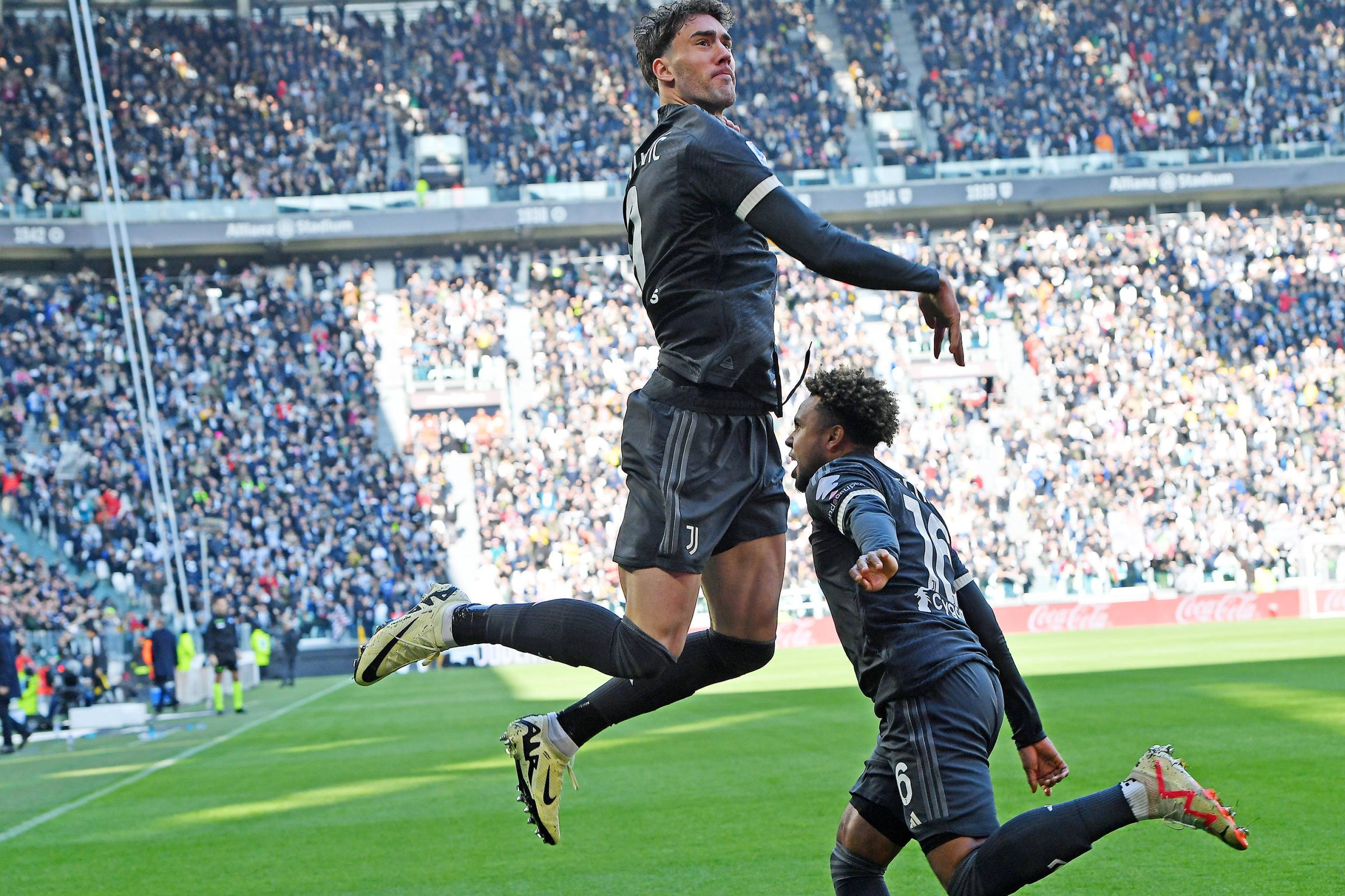 米兰体育:意甲弗罗西诺内的进攻风格备受瞩目的简单介绍 米兰体育:意甲弗罗西诺内的进攻风格备受瞩目的简单介绍