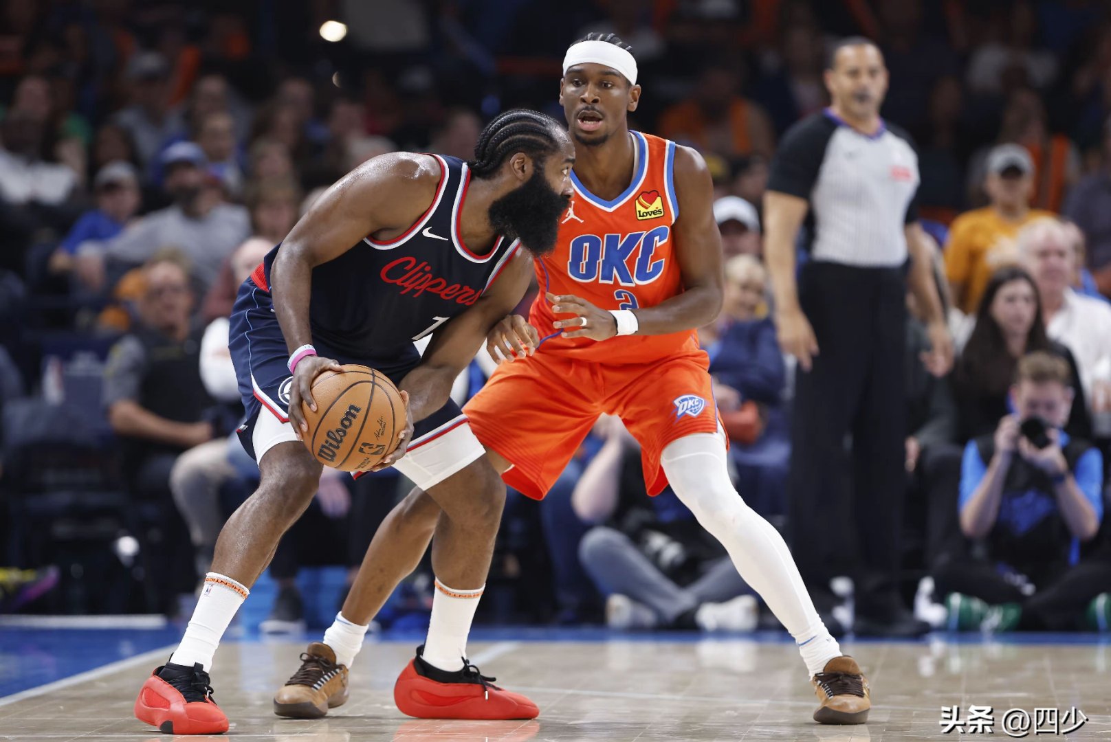 米兰体育:凯尔特人队季前赛:斯普鲁斯展现篮板能力,争夺轮换位置 米兰体育:凯尔特人队季前赛:斯普鲁斯展现篮板能力,争夺轮换位置