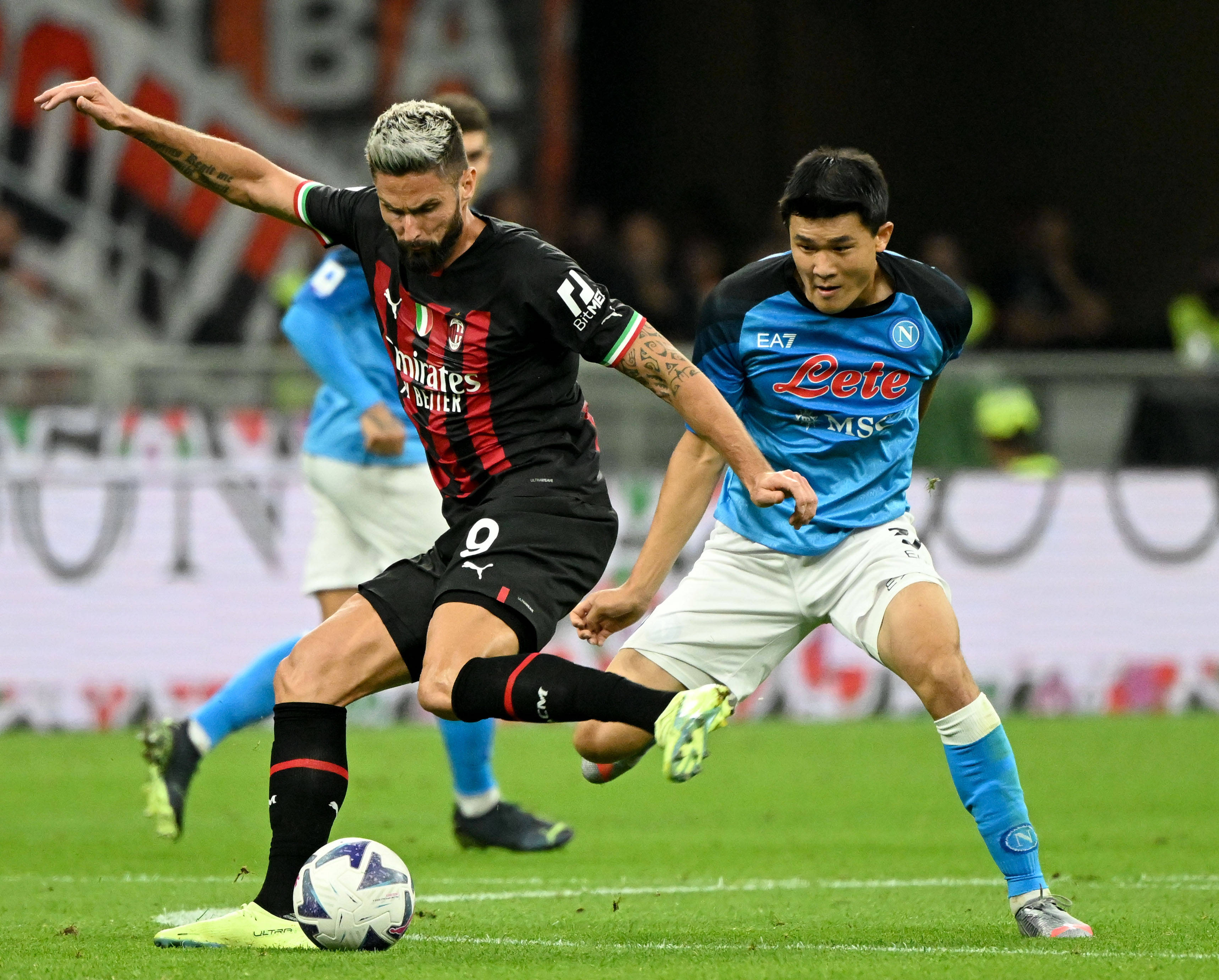 关于米兰体育:意甲的防守哲学：如何在比赛中保持紧凑性的信息