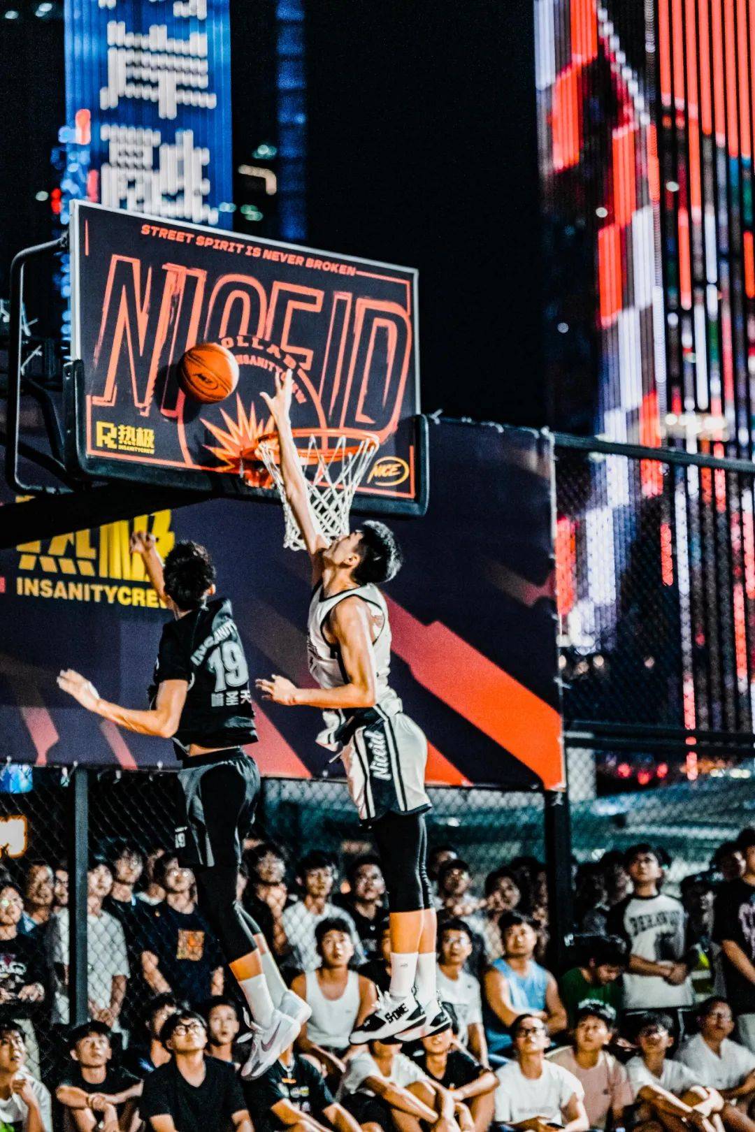 包含米兰体育:篮球主题的街头篮球比赛规则解读:展现街头篮球的魅力与活力的词条 包含米兰体育:篮球主题的街头篮球比赛规则解读:展现街头篮球的魅力与活力的词条